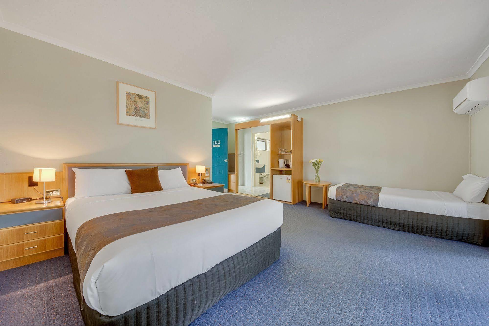 Gladstone Palms Motor Inn Extérieur photo