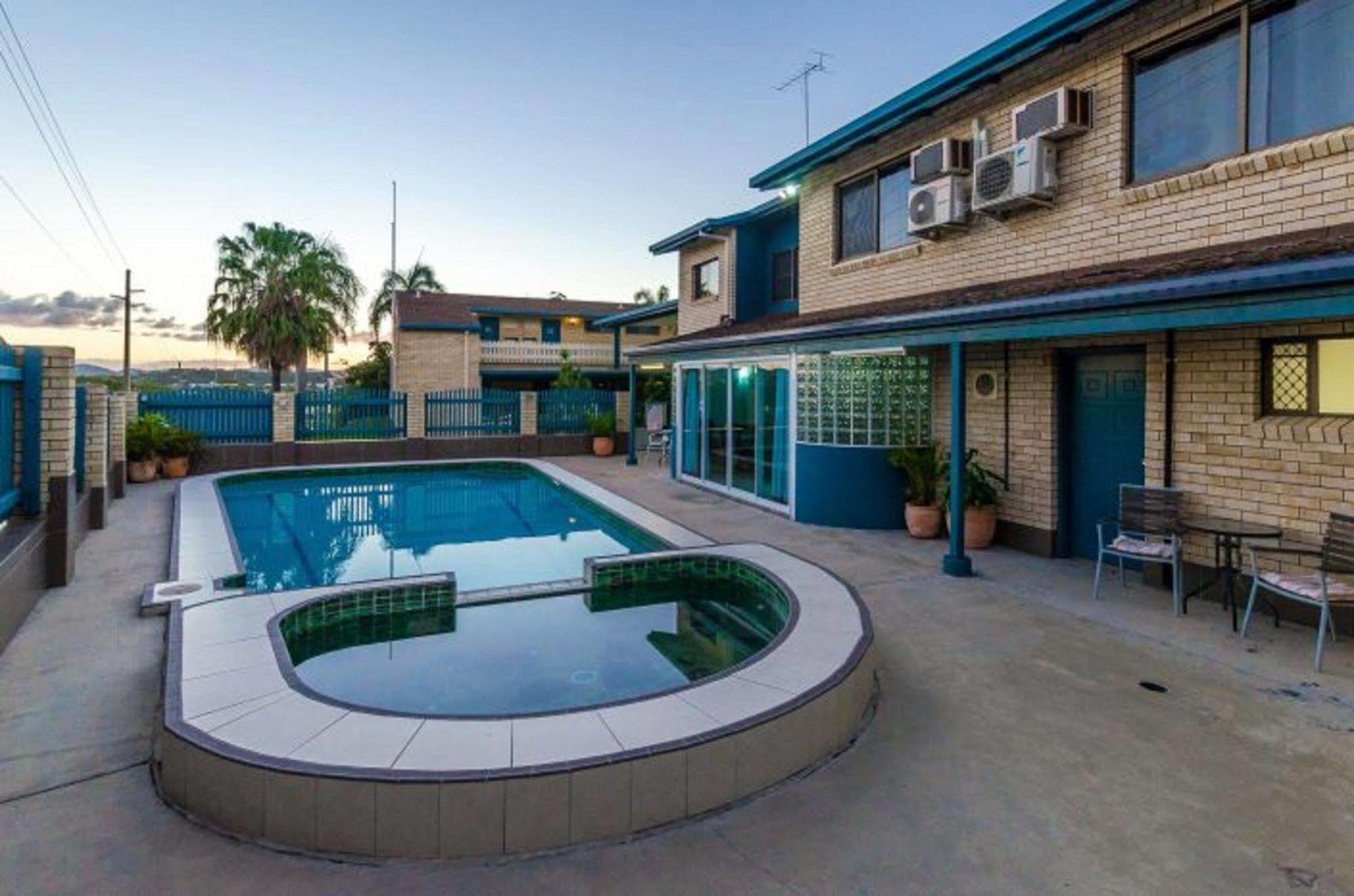 Gladstone Palms Motor Inn Extérieur photo