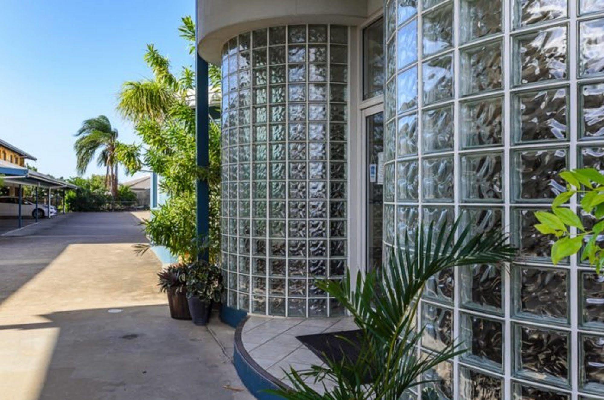 Gladstone Palms Motor Inn Extérieur photo